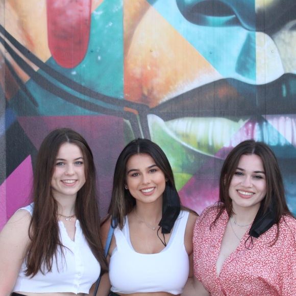 Meet your Posher, Tess - Picture 1 of 1